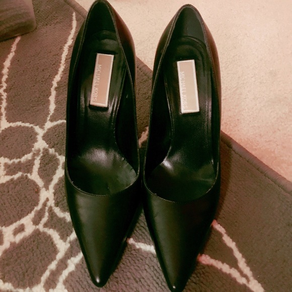 michael kors black pumps shoes